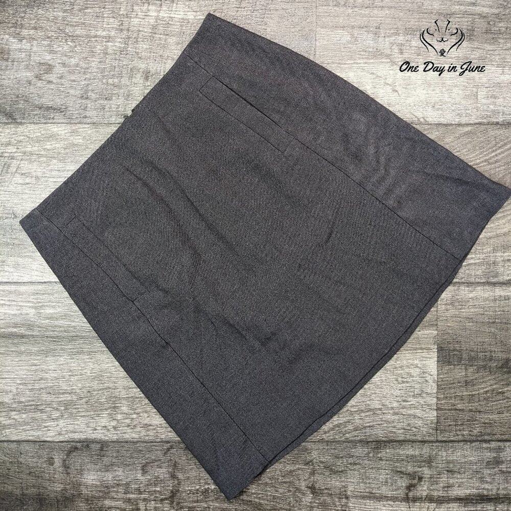 Elle Pocketed Mini Skirt Size 2